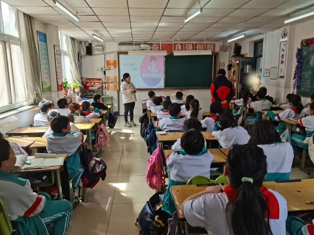 “童卫安全课堂” 筑牢防溺水 “安全堤” “童卫安全课堂” 筑牢防溺水 “安全堤”