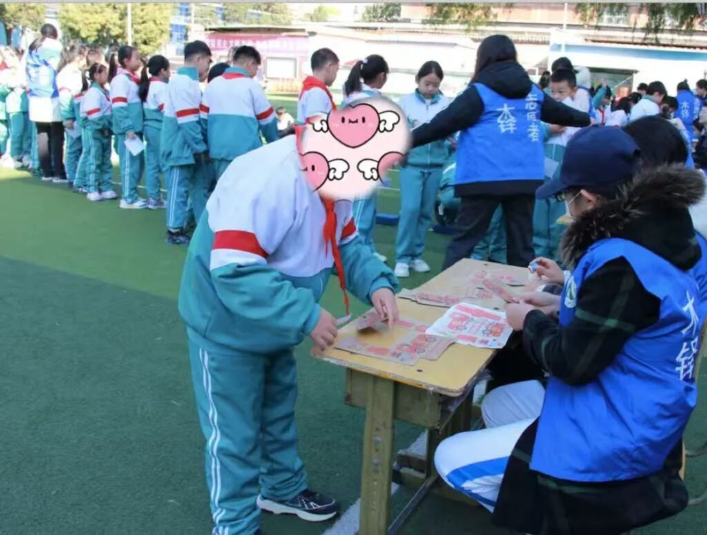 童趣童心实战营!木铎社工为华奥学生筑牢安全防线 童趣童心实战营!木铎社工为华奥学生筑牢安全防线