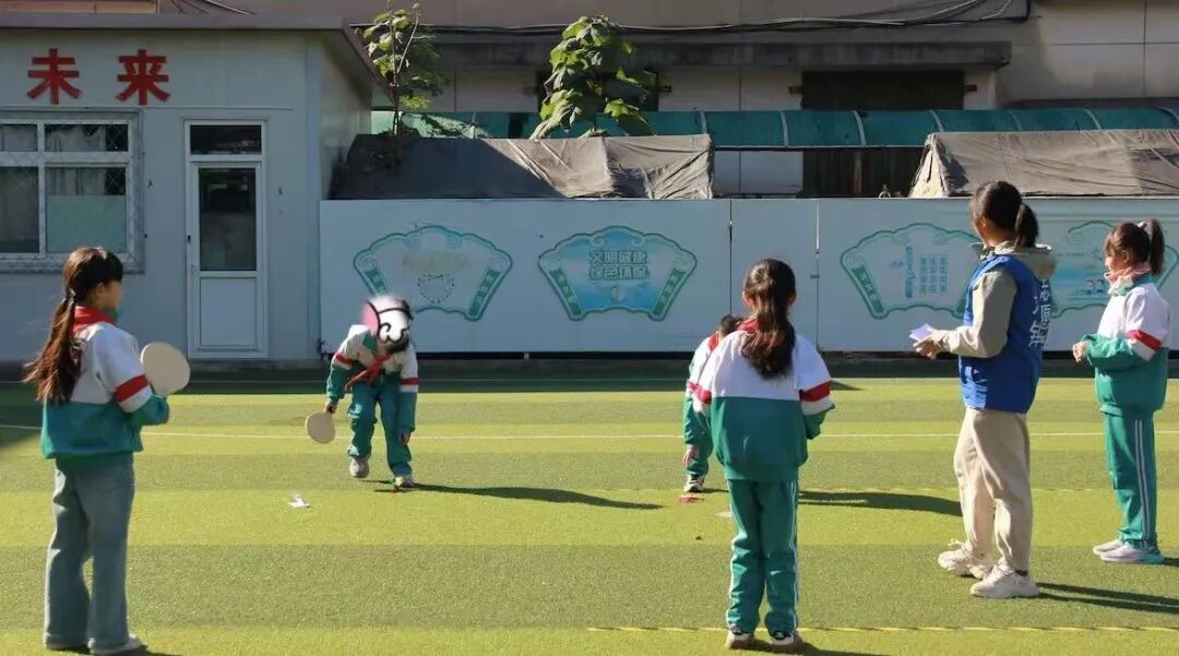 童趣童心实战营!木铎社工为华奥学生筑牢安全防线 童趣童心实战营!木铎社工为华奥学生筑牢安全防线