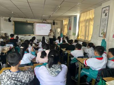 童卫安全课堂开讲，筑牢儿童防性侵防线