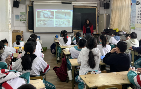 交通安全“趣”课堂，快乐成长“不踩雷”