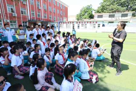 操场上的安全课堂——木铎携手华奥学校开展“童心自护”安全主题展示活动